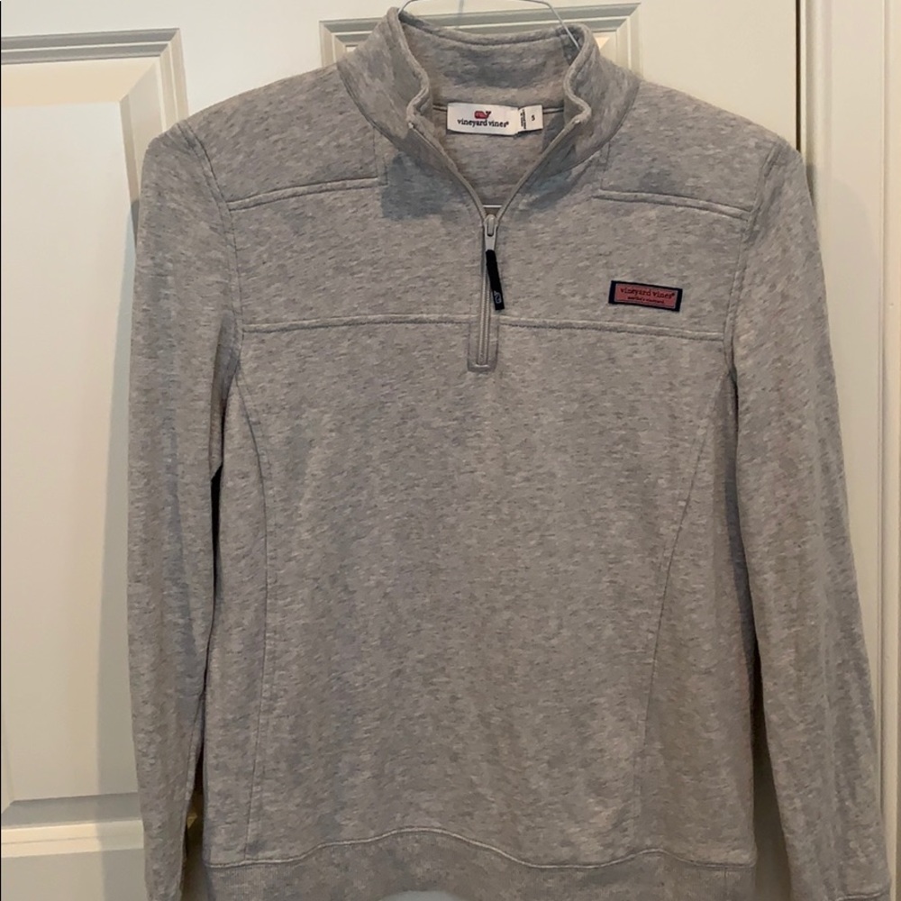 Women’s vineyard vines pullover